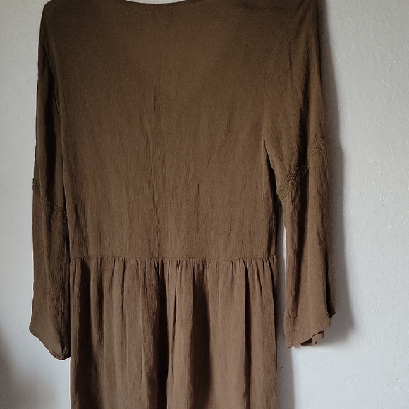Eyeshadow Olive Green Color  Asymmetrical Blouse Long Sleeve Size M /100% Rayon - Picture 4 of 11